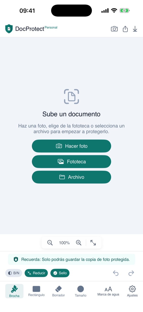 Pantalla de inicio de DocProtect en iPhone con opciones de cámara, fototeca y archivo